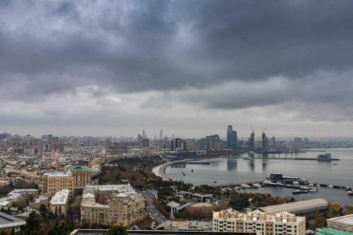 Вид сверху на Баку