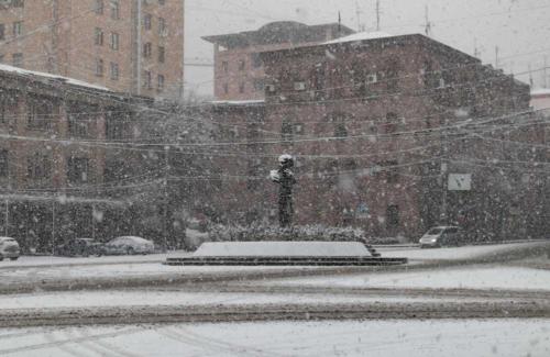 Снег в Ереване